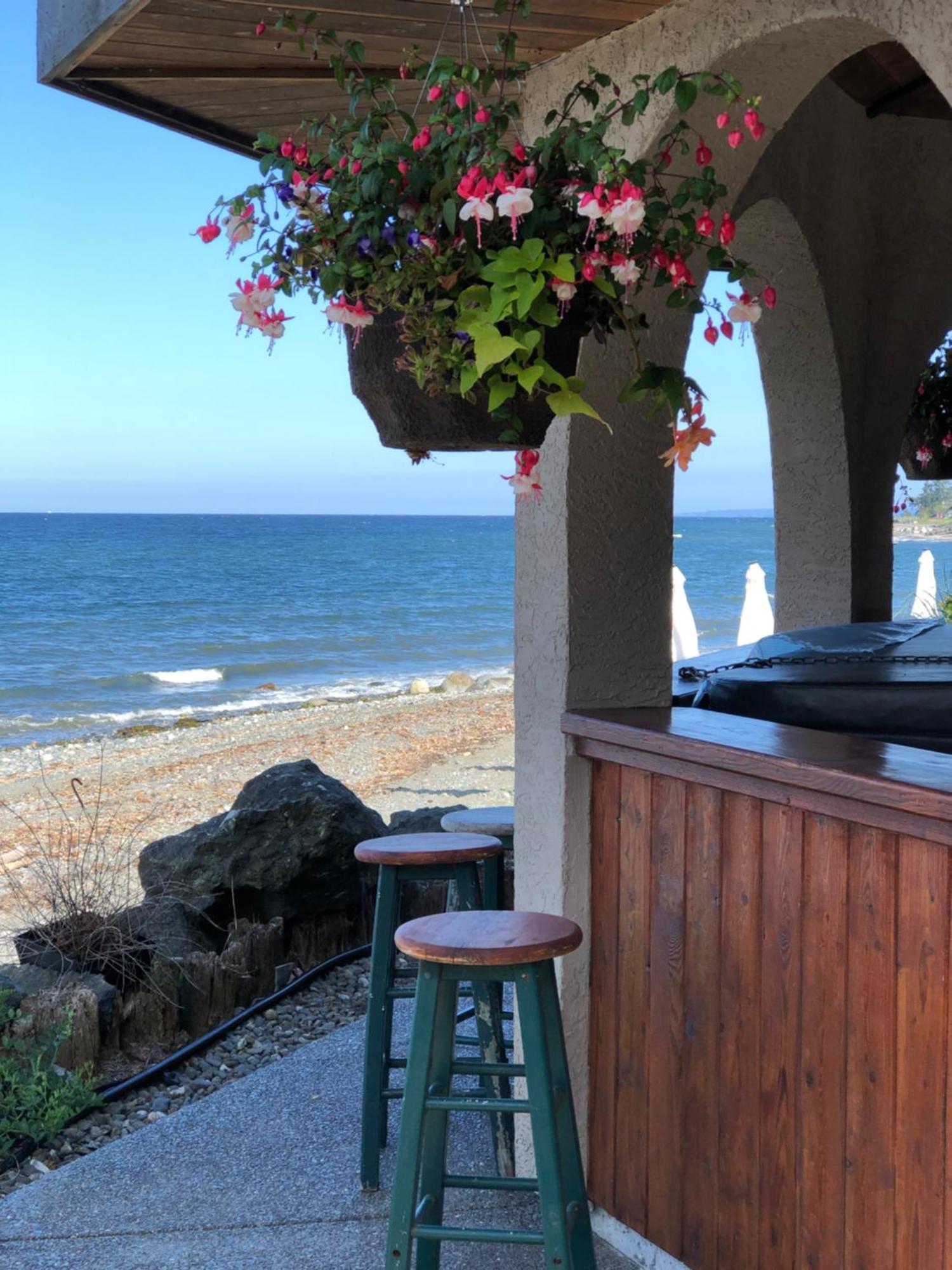 Qualicum Breeze Beach Resort Bowser Dış mekan fotoğraf
